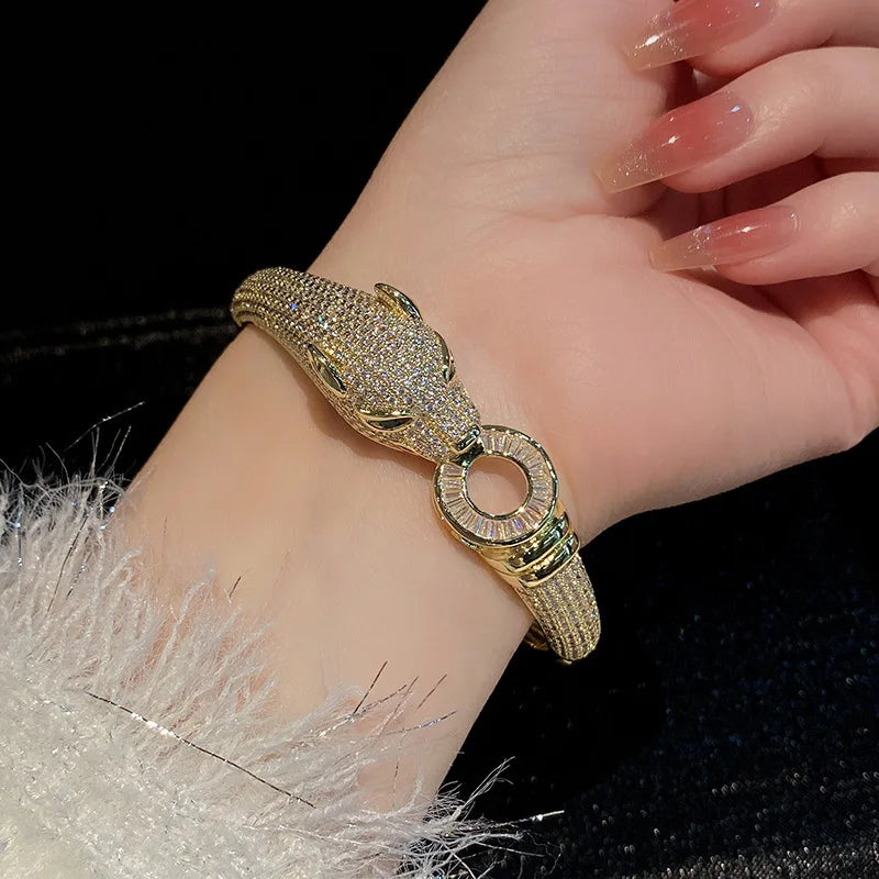 Féline Pavé Cuff Bracelet — detail view 5