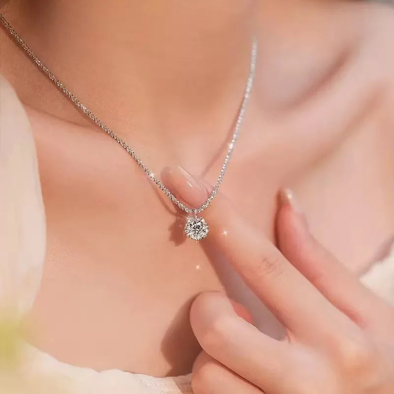 Lumière silver zircon pendant necklace on ivory stone — detail 2