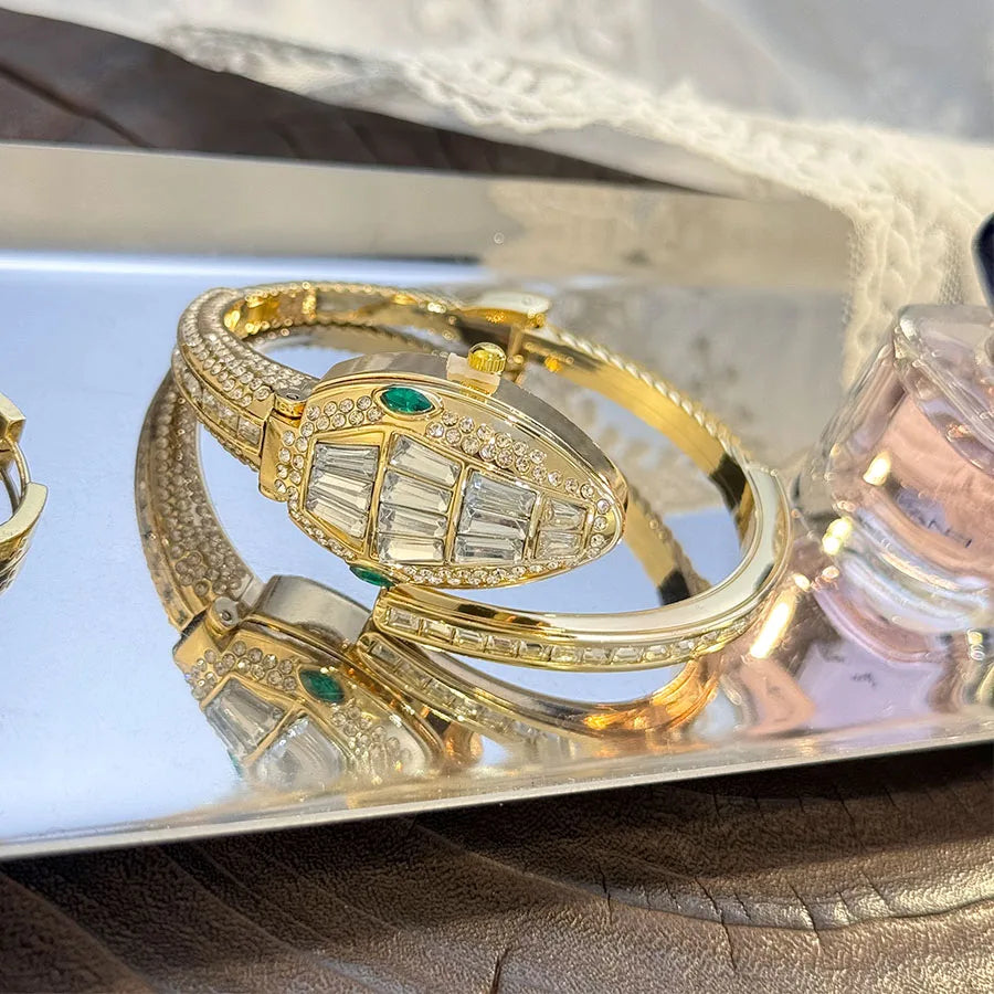 Serpentina green crystal bracelet watch on ivory stone — detail 8