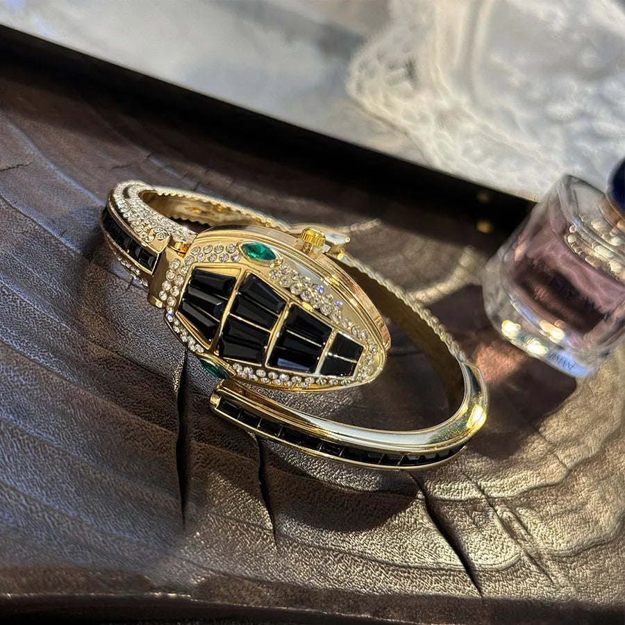 Serpentina green crystal bracelet watch on ivory stone — detail 6