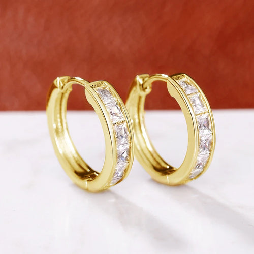 Éclat Princess-Cut hoop earrings — zircon detail