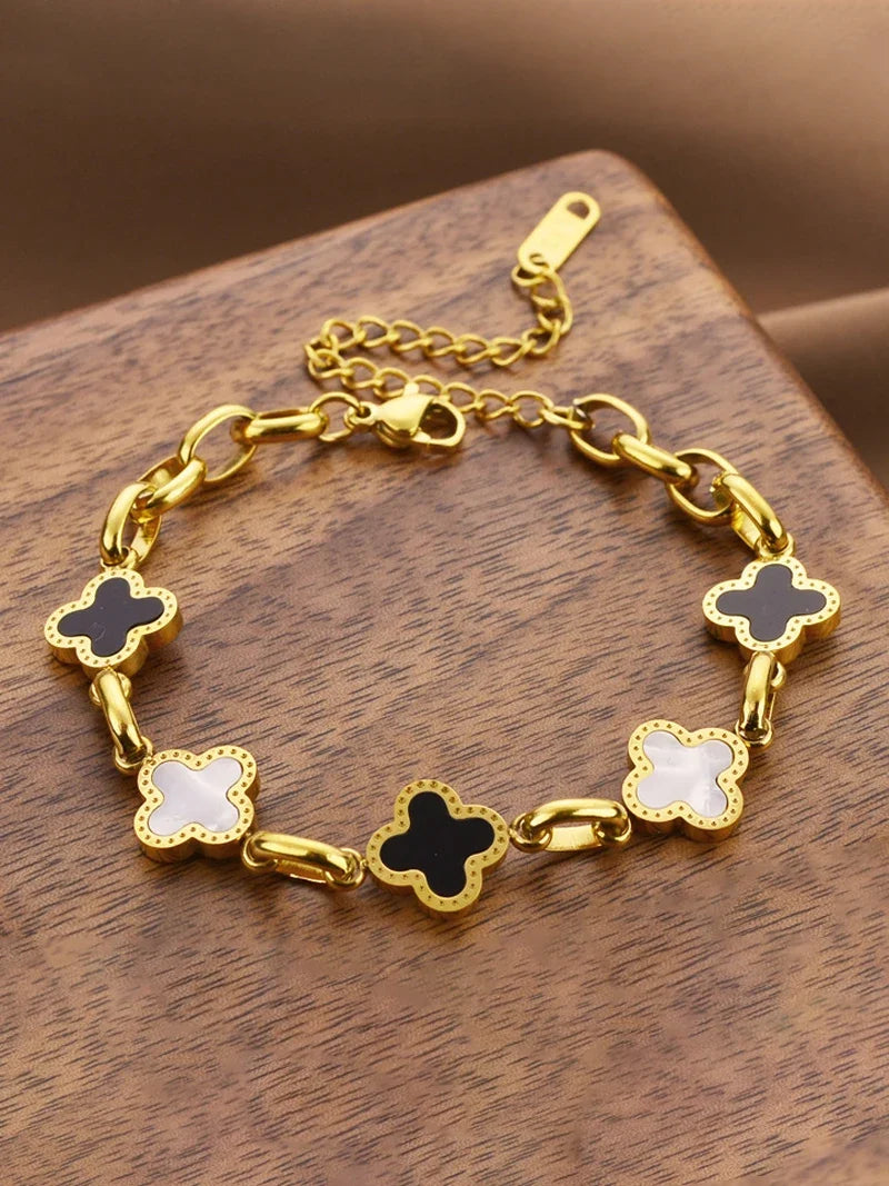 Élan four-leaf clover bracelet on ivory stone — detail 6