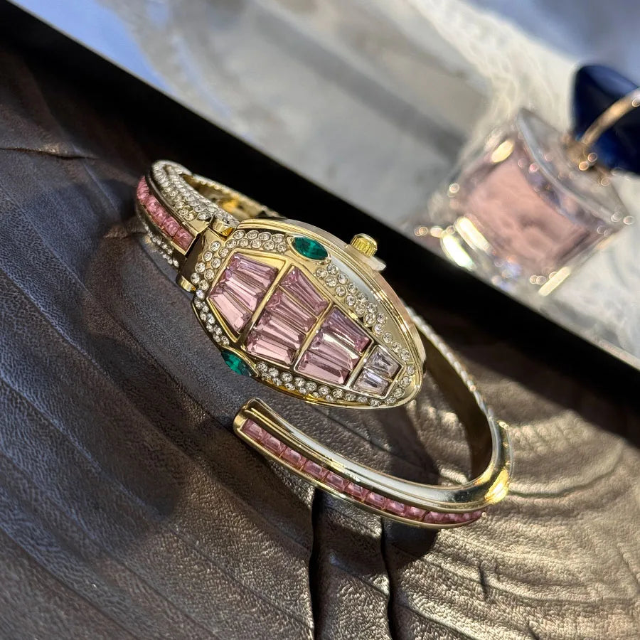Serpentina green crystal bracelet watch on ivory stone — detail 9