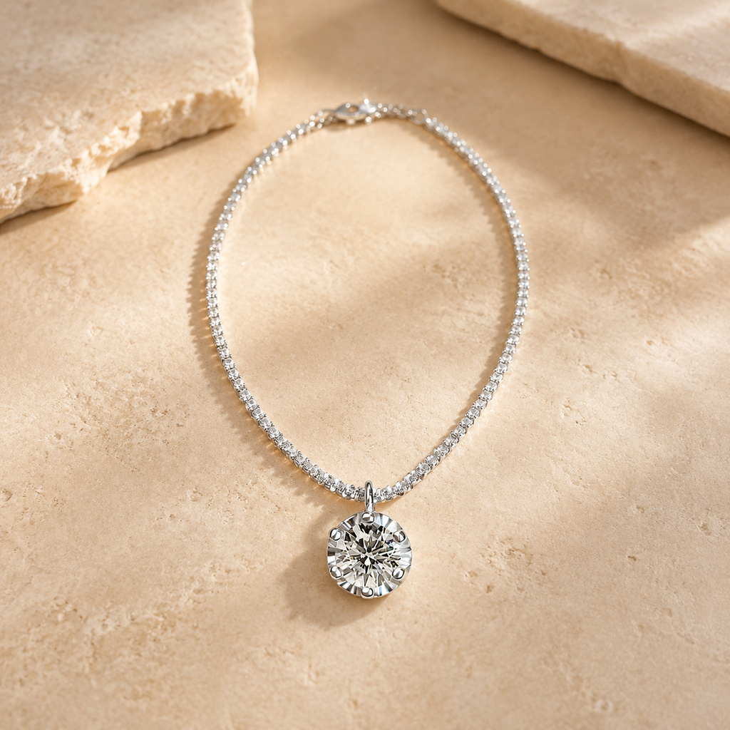 Lumière silver zircon pendant necklace on ivory stone